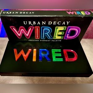 Urban Decay Wired Eyeshadow Palette, New In Box.